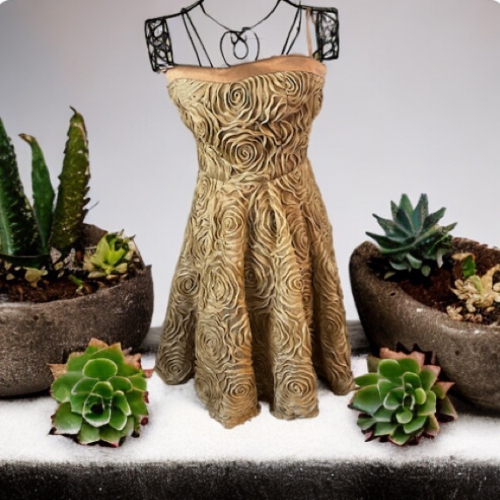 Princess Vera Wang Sz 13 Junior Strapless Gold Mini Dress Rosette Sweetheart